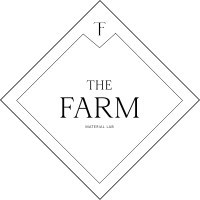 Bericht The Farm zoekt iemand om dagelijks ‘’ Ik doe hier alles‘’ te mompelen. bekijken